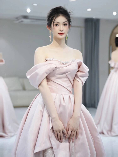 Bescheidenes Ballkleid aus der Schulter rosa Pailletten langes Ballkleid Inspiration Party formales Kleid Ballkleider AU386