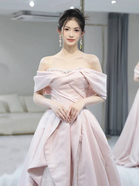Bescheidenes Ballkleid aus der Schulter rosa Pailletten langes Ballkleid Inspiration Party formales Kleid Ballkleider AU386