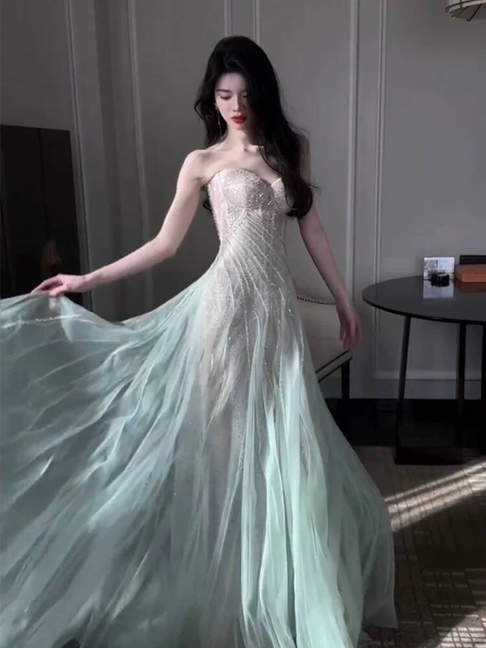 Wunderschönes Etuikleid mit trägerlosem Mintgrün und Pailletten, Ballkleider, Partykleid zum 17. Geburtstag, Outfits, Abschlusskleid AU387