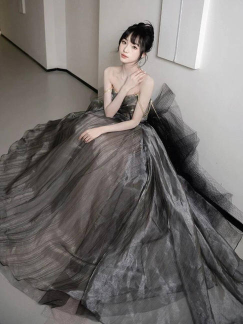 Süßes Ballkleid Spaghettiträger Schwarz Tüll Langes Quinceanera Kleid Quinceanera Kleider Sweet 15 16 Kleid AU401