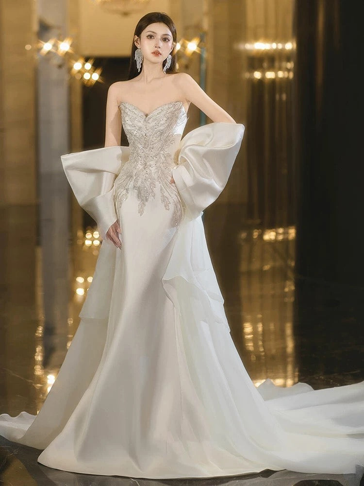 Sexy Mermaid Sweetheart White Satin With Silver Beads Gem Long Bride Dress Long Bride Dress Classy Wedding Dresses AU402