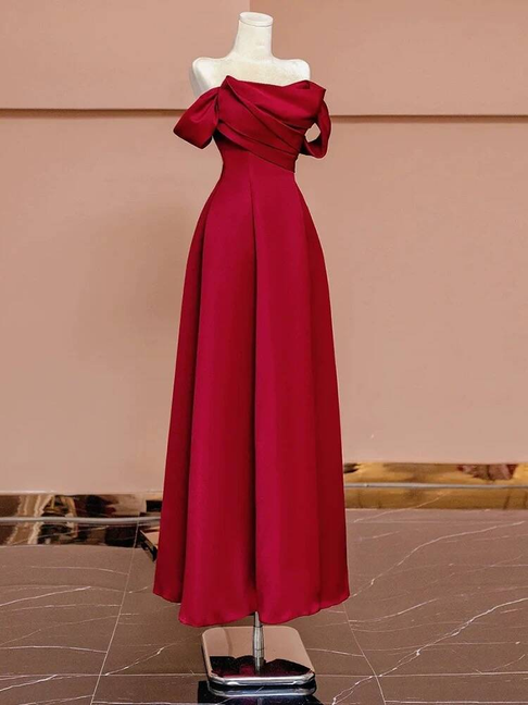 Robe de bal simple en satin rouge à épaules dénudées, coupe trapèze, tenue de soirée pour 18e anniversaire, robe de remise de diplôme, AU436
