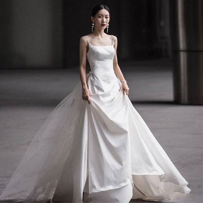 Robe de mariée princesse en satin blanc à bretelles spaghetti, robe de mariée d'automne de conte de fées AU455