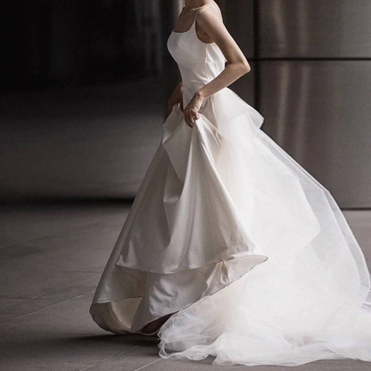 Robe de mariée princesse en satin blanc à bretelles spaghetti, robe de mariée d'automne de conte de fées AU455
