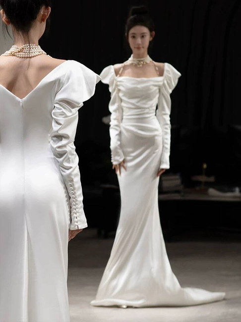 Robe de mariée sirène modeste en satin blanc à épaules dénudées, style conte de fées, AU460