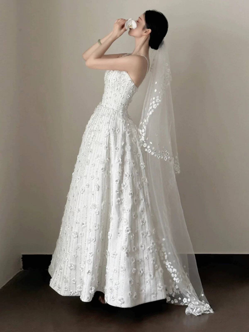 Modest Ball Gown Spaghetti Straps Satin White Wedding Dress Fairytale Flowers Wedding Dresses AU468