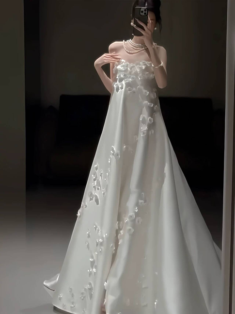 Cute A line Strapless White Flowers Satin Wedding Dress Bride Gown Fairytale Wedding Dresses AU482