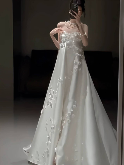 Cute A line Strapless White Flowers Satin Wedding Dress Bride Gown Fairytale Wedding Dresses AU482