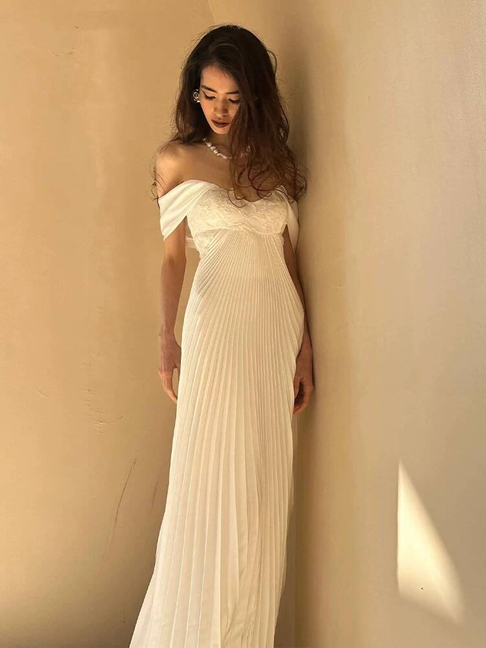 Dream A Line Off The Shoulder White Chiffon Wedding Dress Styles Long Fairytale Brides Gown Wedding Dresses Ideas AU498