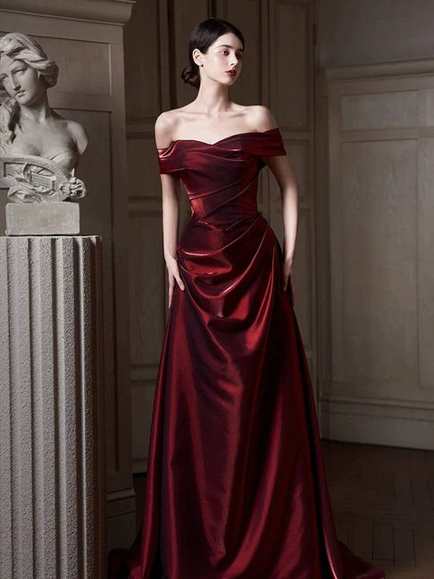 Robe de bal longue en satin bordeaux, élégante, style sirène, épaules dénudées, inspiration robe de bal, robe de remise de diplôme, AU506