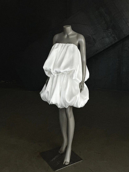 Dreamy Ball Gown Strapless Sleeveless Satin Wedding Dress Fairytale Long White Wedding Dresses AU510