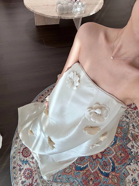 Cute A line Strapless White Flowers Satin Wedding Dress Bride Gown Princess Wedding Dresses AU518