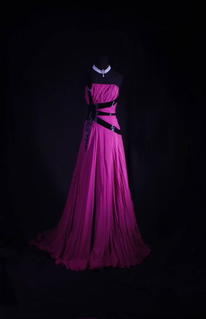 Robe de bal élégante en mousseline de soie, coupe trapèze, sans bretelles, longueur au sol, inspiration robes de bal longues AU521
