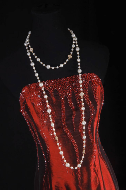 Robe de bal longue en satin rouge, style sirène classique, sans bretelles, perles, inspiration fête, danse senior, remise de diplôme, AU553
