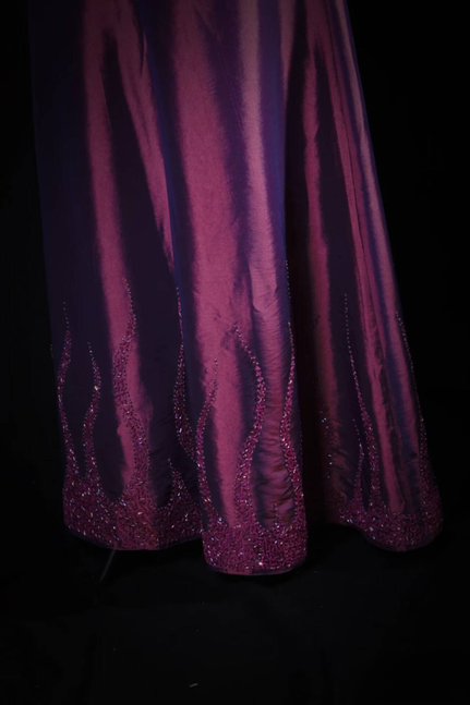 Robe de bal vintage style années 90, style sirène, violette, sans bretelles, perles, longue robe de soirée en satin, inspiration pour les seniors, robes de remise de diplôme, AU554