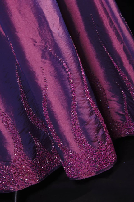 Robe de bal vintage style années 90, style sirène, violette, sans bretelles, perles, longue robe de soirée en satin, inspiration pour les seniors, robes de remise de diplôme, AU554