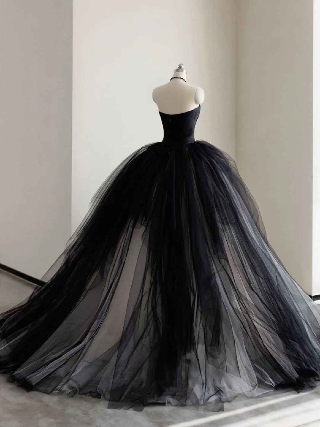 Robe de Quinceanera mignonne, robe de bal, décolleté en cœur, noire, pour anniversaire, robe de soirée formelle, longue, pour 16 ans, AU776