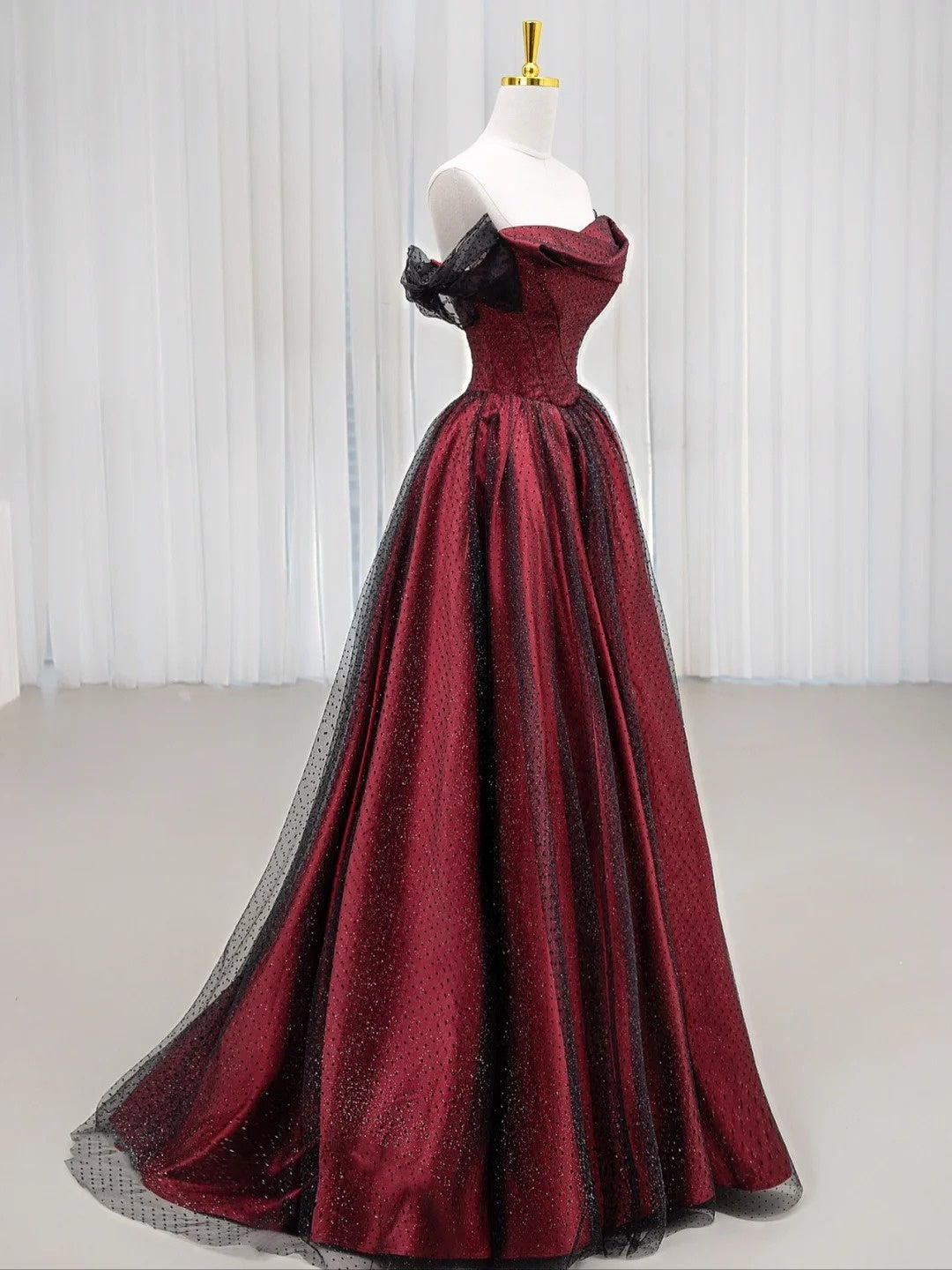 Robe de bal élégante à épaules dénudées, en tulle noir bordeaux, robe de soirée longue, tenue de 18e anniversaire, robe de danse pour lycée AU827