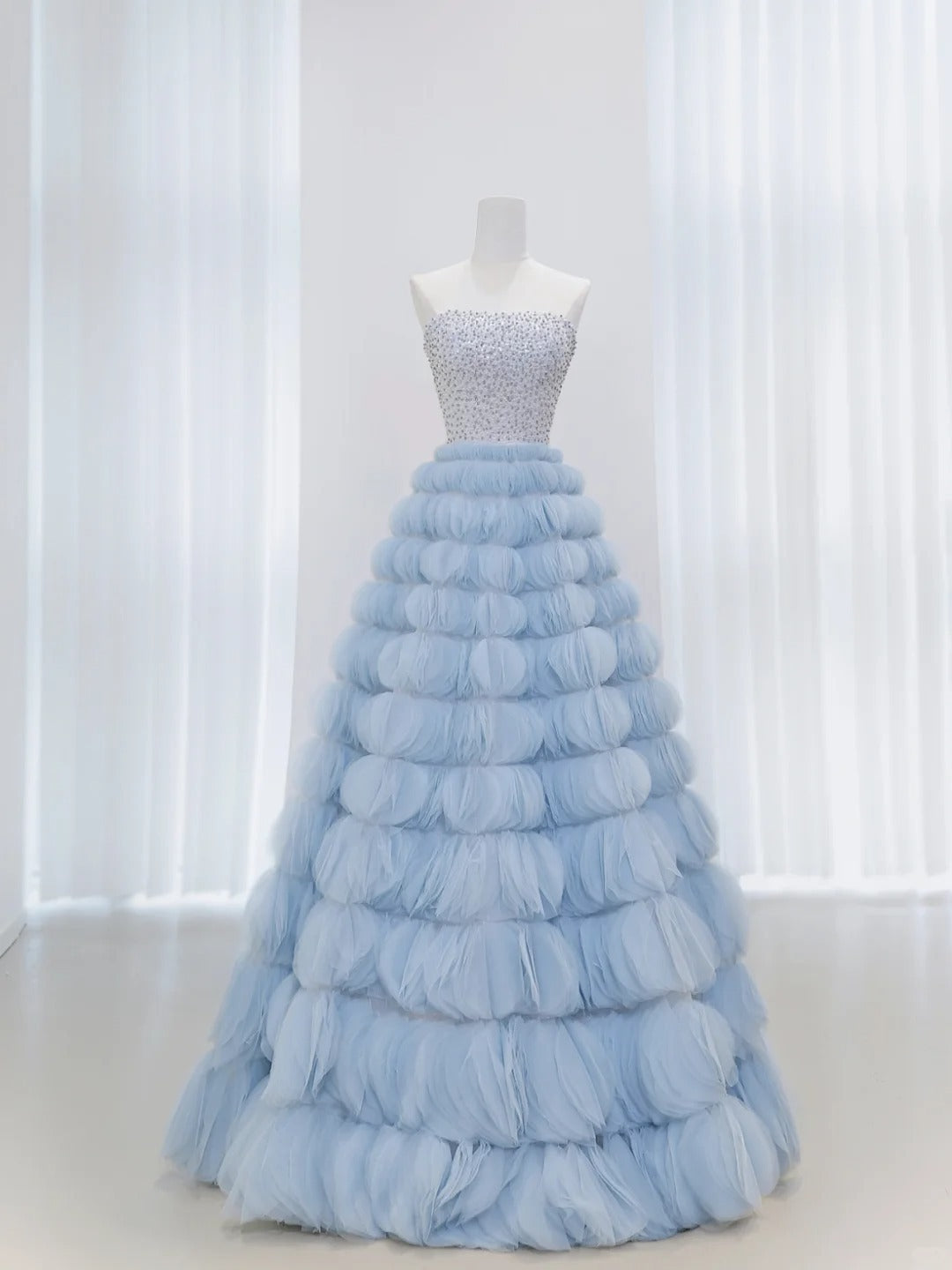 Luxury Quinceanera Dresses Ball Gown Strapless Tulle Light Sky Blue Birthday Gowns Vestidos De 15 Anos Long Sweet 16 Dress AU852
