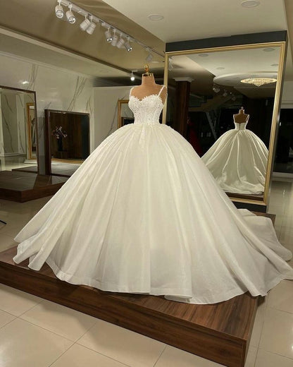 Elegant Ball Gown Spaghetti Straps Long Sequin White Silver Beads Wedding Dress Fairytale Formal Wedding Dresses B167