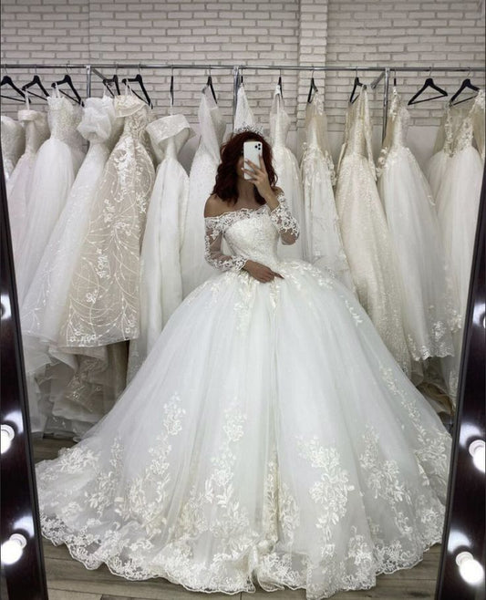 Romantic Ball Gown Off The Shoulder Lace Long Wedding Dress Fairy Formal Long Sleeves Wedding Dresses B116