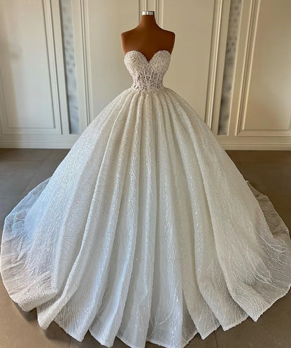 Robe de mariée élégante à paillettes et perles blanches, décolleté en cœur, robe de bal, robe de mariée de style féerique, B118
