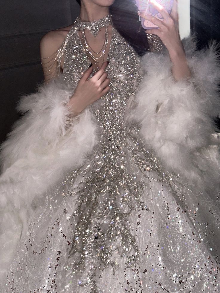 Romantic Ball Gown High Neck Silver Appliques Sequin Long Wedding Dress Goddesses Gowns Formal Wedding Dresses B12