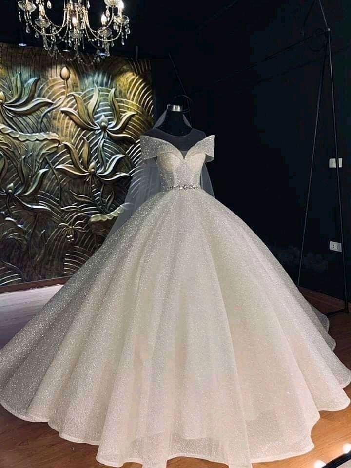 Verträumtes Ballkleid mit U-Ausschnitt und kurzen Ärmeln, Pailletten, silberne Perlen, Hochzeitskleid, Fee, formelle Brautkleider B120