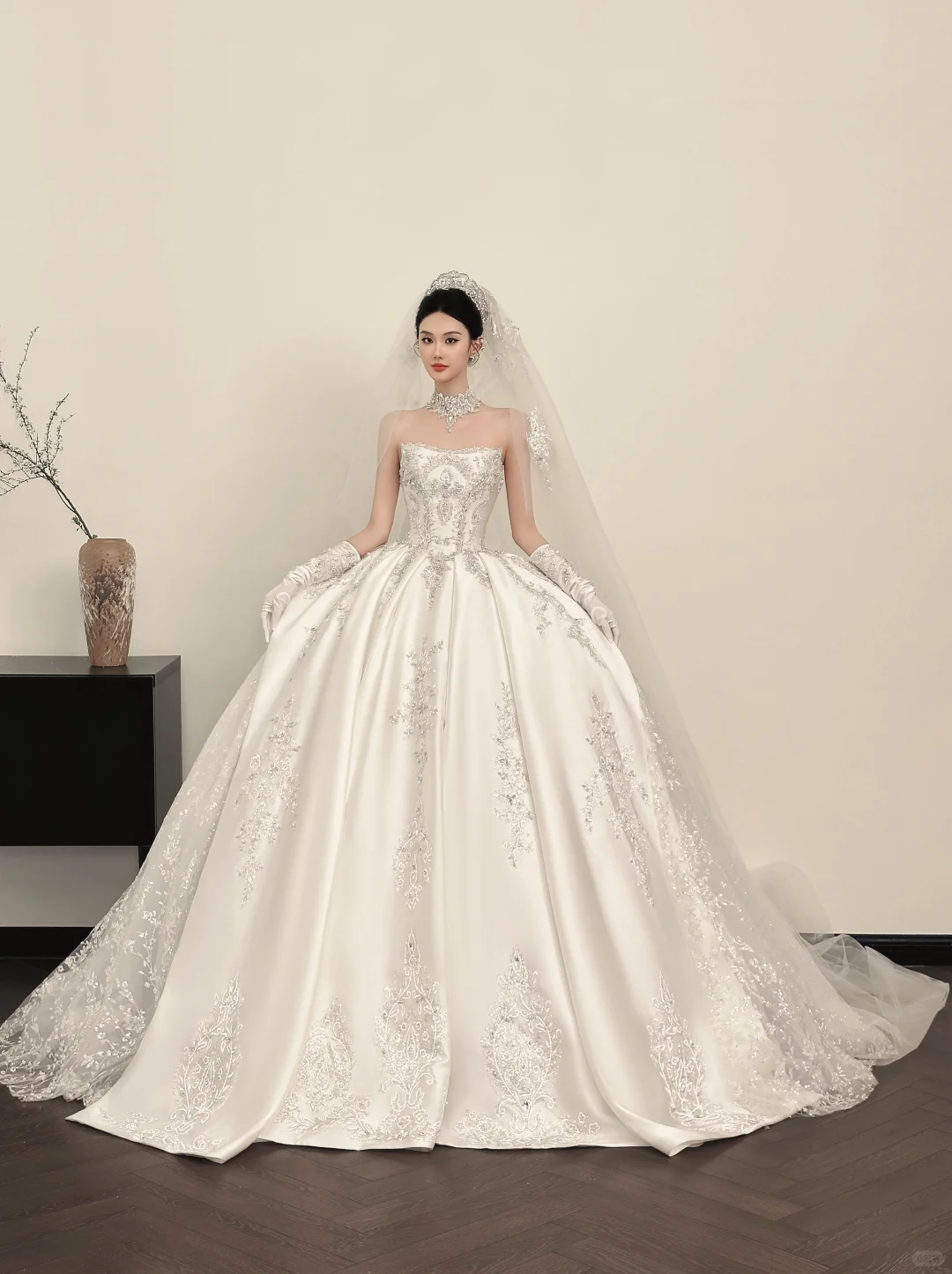 Robe de bal éthérée, sans bretelles, avec appliques argentées, longue robe de mariée, robe de mariée de style féerique, robes de mariée formelles B13
