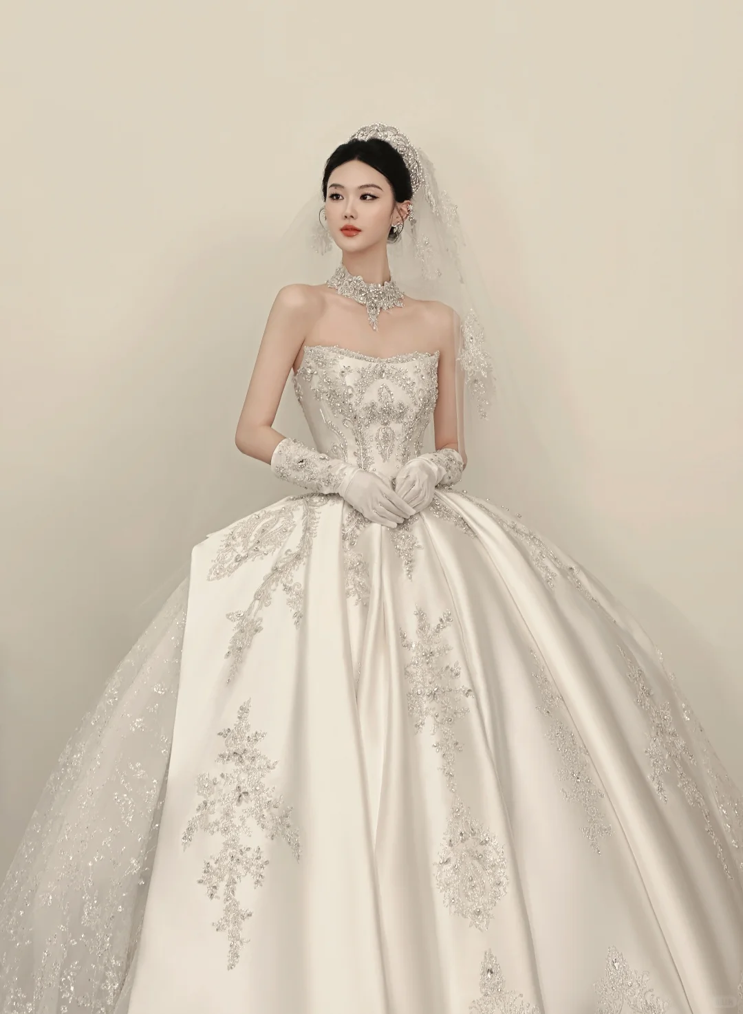 Robe de bal éthérée, sans bretelles, avec appliques argentées, longue robe de mariée, robe de mariée de style féerique, robes de mariée formelles B13