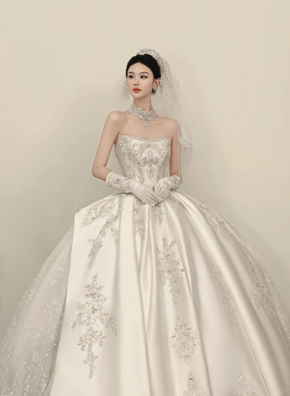 Robe de bal éthérée, sans bretelles, avec appliques argentées, longue robe de mariée, robe de mariée de style féerique, robes de mariée formelles B13