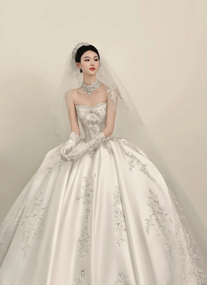 Robe de bal éthérée, sans bretelles, avec appliques argentées, longue robe de mariée, robe de mariée de style féerique, robes de mariée formelles B13