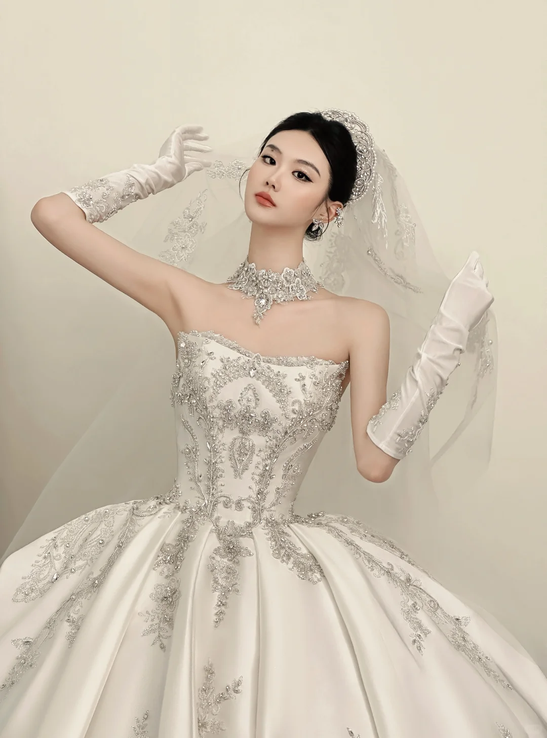 Robe de bal éthérée, sans bretelles, avec appliques argentées, longue robe de mariée, robe de mariée de style féerique, robes de mariée formelles B13