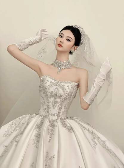 Robe de bal éthérée, sans bretelles, avec appliques argentées, longue robe de mariée, robe de mariée de style féerique, robes de mariée formelles B13