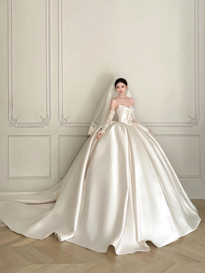 Ethereal Ball Gown Sweetheart Neck White Satin Long Wedding Dress Fairy Formal Brides Gown Wedding Dresses B14