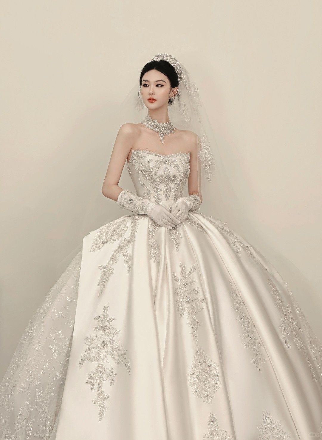 Robe de bal éthérée, sans bretelles, avec appliques argentées, longue robe de mariée, robe de mariée de style féerique, robes de mariée formelles B13