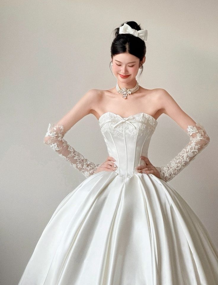 Ethereal Ball Gown Sweetheart Neck White Satin Lace Long Wedding Dress Fairy Formal Brides Gown Wedding Dresses B16