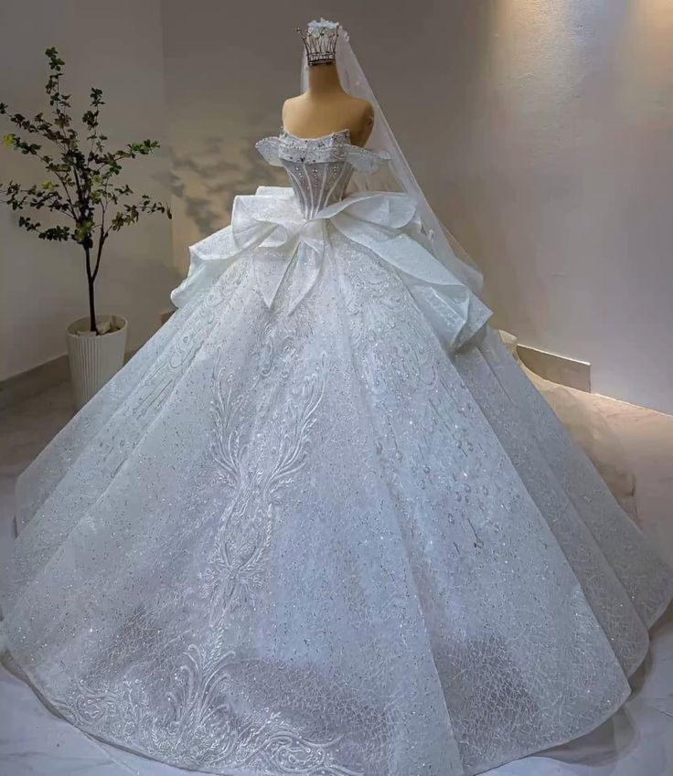 Ethereal Ballkleid Weg Von Der Schulter Kurzen Ärmeln Lange Pailletten Weiß Kristall Sparkly Brautkleider Traum Brautkleider B174