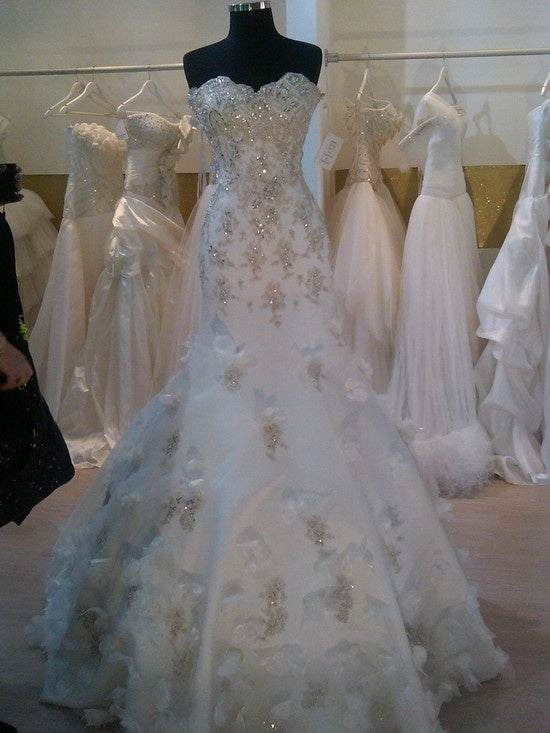 Retro Mermaid Sweetheart Silver Beads Long Wedding Dress White Satin Wedding Dresses Civil Ruffles Brides Gowns B202