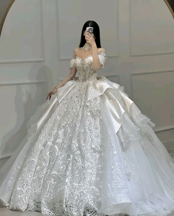 Dreamy Ball Gown Off The Shoulder Tulle Lace Long Wedding Dress Fairy Formal Short Sleeves Wedding Dresses B21