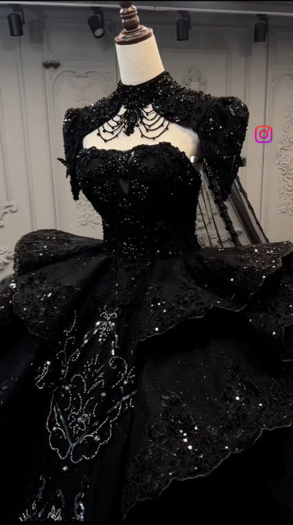 Modest Ball Gown Strapless Black Appliques Tulle Long Quinceanera Dresses Sexy Quinceanera Gowns Sweet 16 Dress B255
