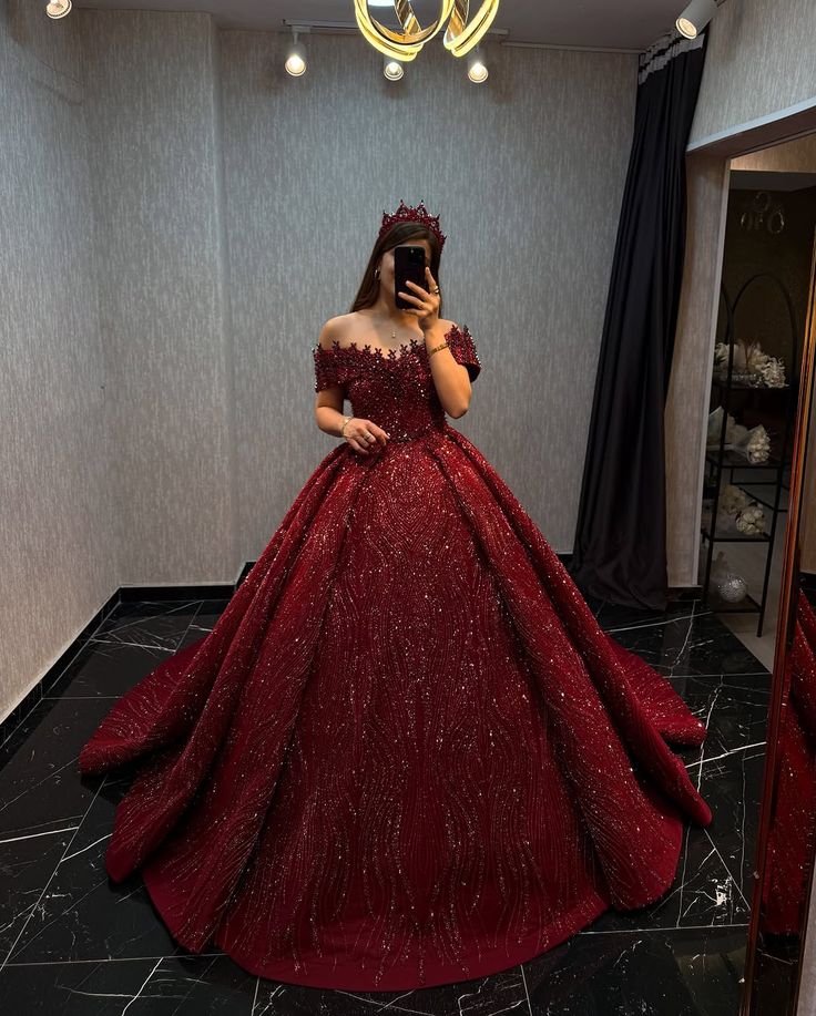 Modest Ball Gown Off The Shoulder Burgundy Sequin Long Quinceanera Dresses Birthday Outfits Gowns Sweet 15 16 Dress B282