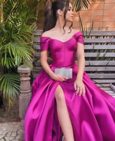 Wunderschönes schulterfreies Satin-Ballkleid in A-Linie, Inspiration, Ballkleid, Prinzessinnen-Abschlusskleid, B300