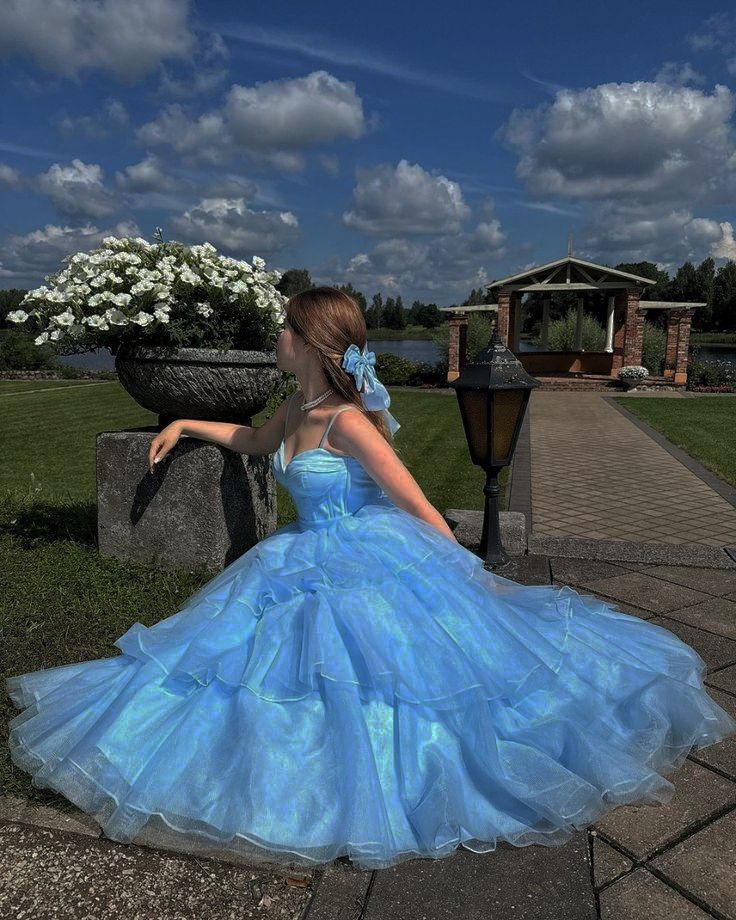 Robe de bal princesse à bretelles spaghetti bleu ciel clair, longue, inspiration, tendance, robe de soirée, robe de bal formelle B304