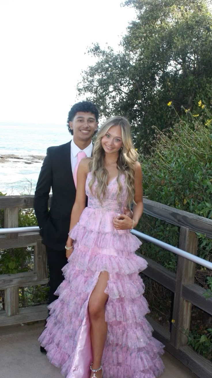 Elegant Ball Gown Spaghetti Straps Pink Tulle Long Prom Dresses Inspiration Trending Evening Gowns Formal Prom Dress B324