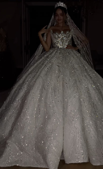 Modest Ball Gown Strapless Neck White Tulle Sequins Long Wedding Dress Fairy Formal Brides Gown Wedding Dresses B37
