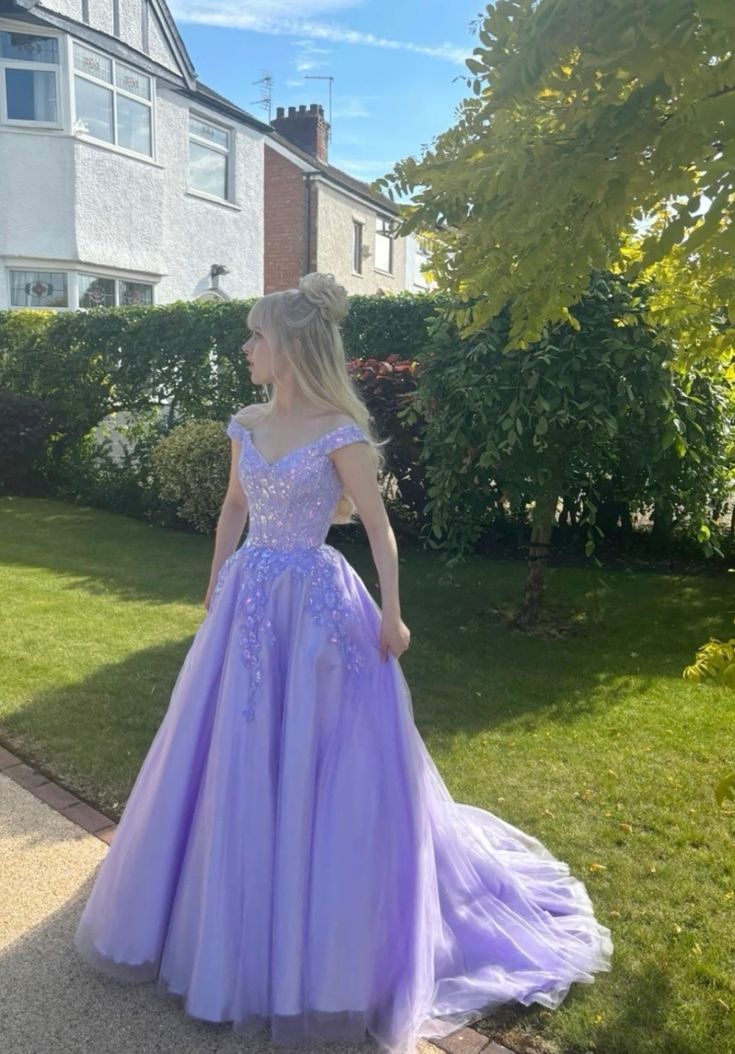Elegante A-Linie, schulterfrei, lila Spitze, Tüll, lange Ballkleider, Inspiration, trendige Abendkleider, formelles Ballkleid B372