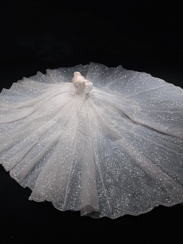 Dreamy Ball Gown Off The Shoulder White Sequins Long Sleeves Wedding Dress Fairy Formal Wedding Dresses B40