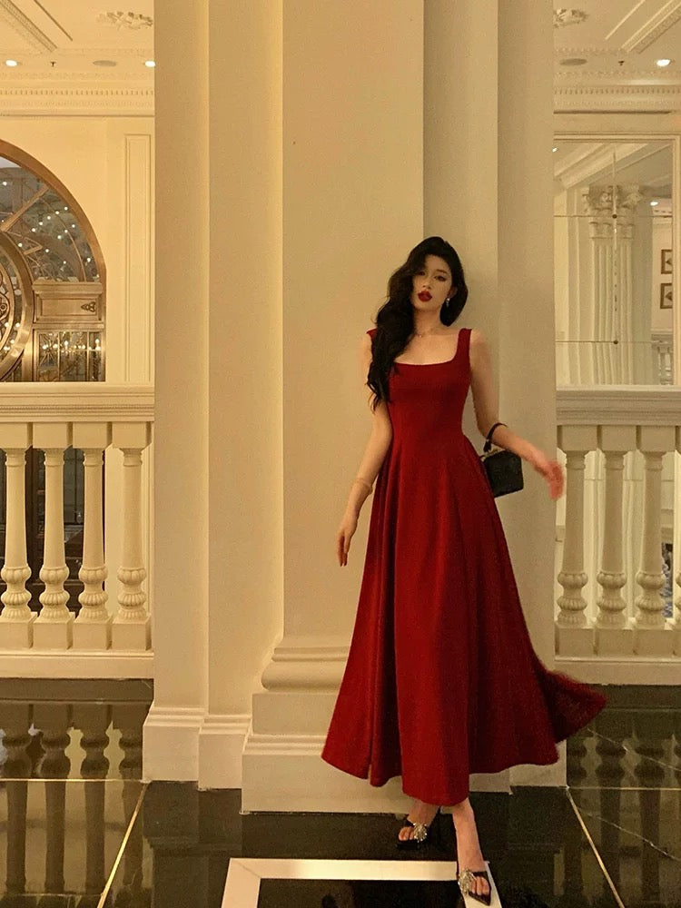 Sexy A-Linie Square Neck Satin Burgunderrot Ballkleider Inspiration Einfaches Abschlusskleid B459