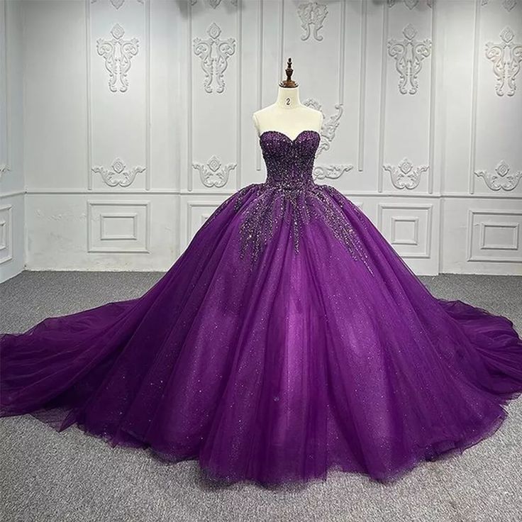 Robes de Quinceanera bon marché, robe de bal, décolleté en cœur, violet foncé, en tulle, robes d'anniversaire, robes de soirée formelles, longues, B588